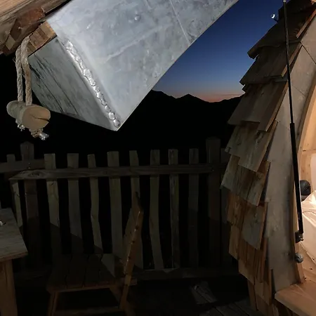 Les Ecrins De Bed & Breakfast